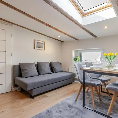 Powstancow Skyline Loft By Bookinghost Apartman *