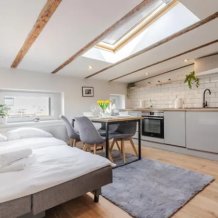 Powstancow Skyline Loft By Bookinghost *