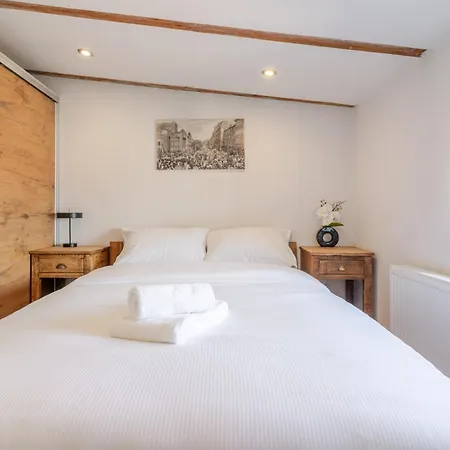 Powstancow Skyline Loft By Bookinghost