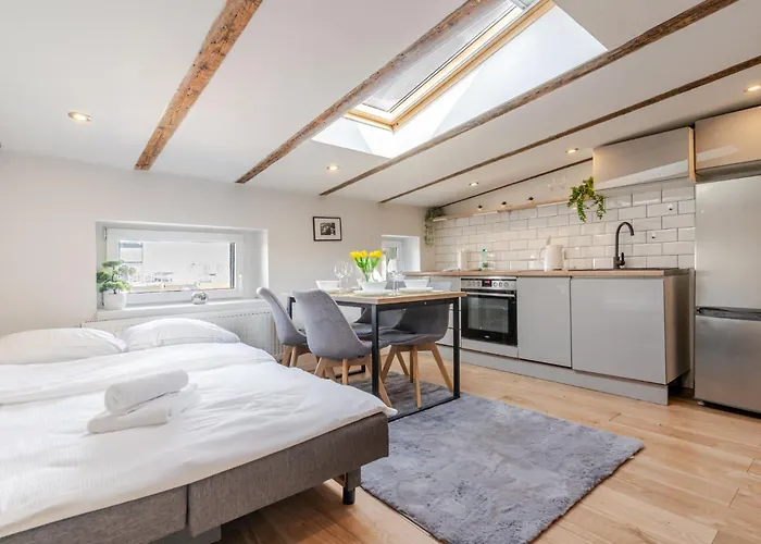 Powstancow Skyline Loft By Bookinghost *