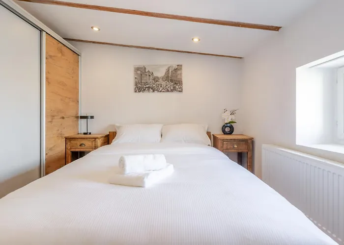 Powstancow Skyline Loft By Bookinghost