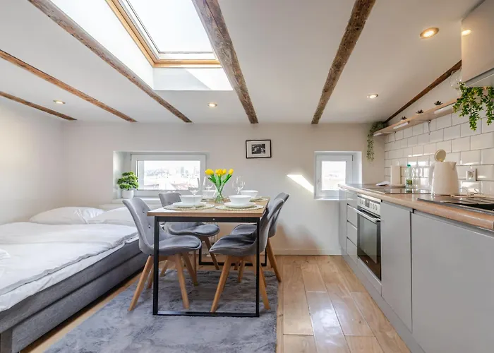 Διαμέρισμα Powstancow Skyline Loft By Bookinghost *