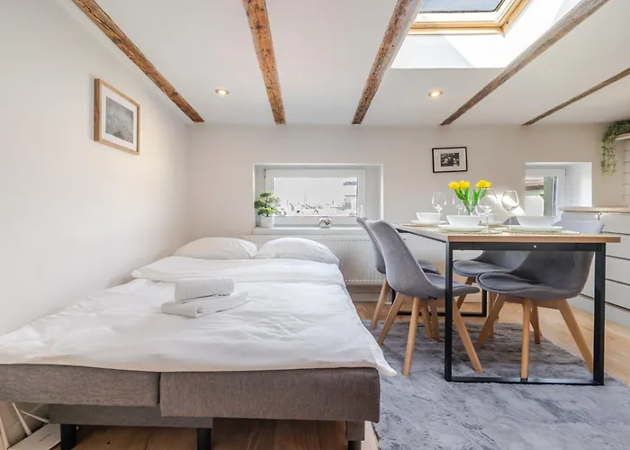 Powstancow Skyline Loft By Bookinghost Διαμέρισμα